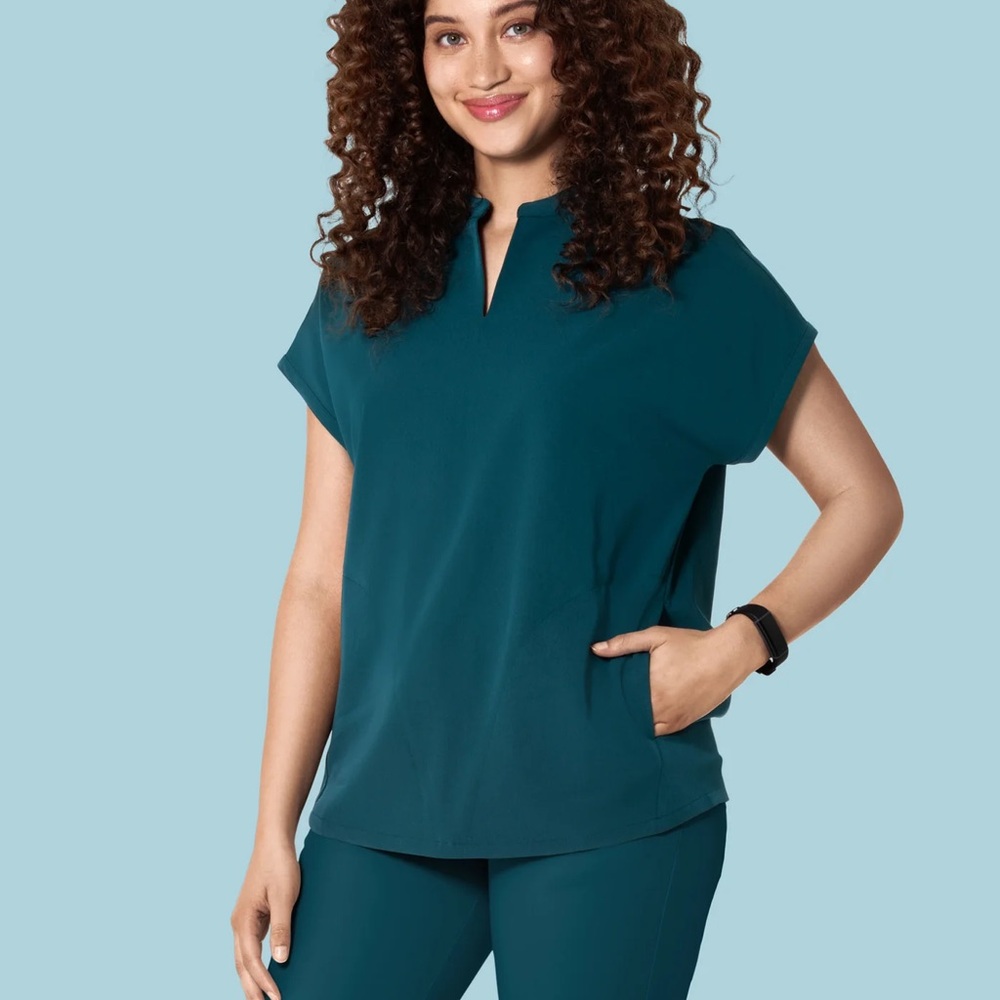 Mandala Mandarin Dolman Top Caribbean Blue